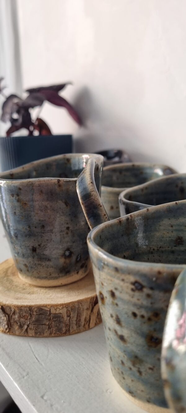 Tasse en céramique droitière - Bleu Gris – Image 3